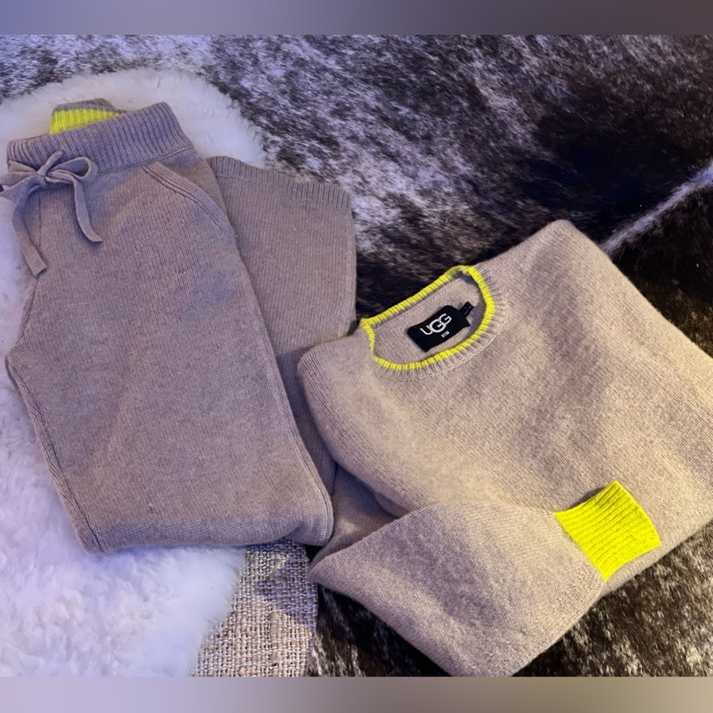 Cashmere UGG Leisure Lounge Set